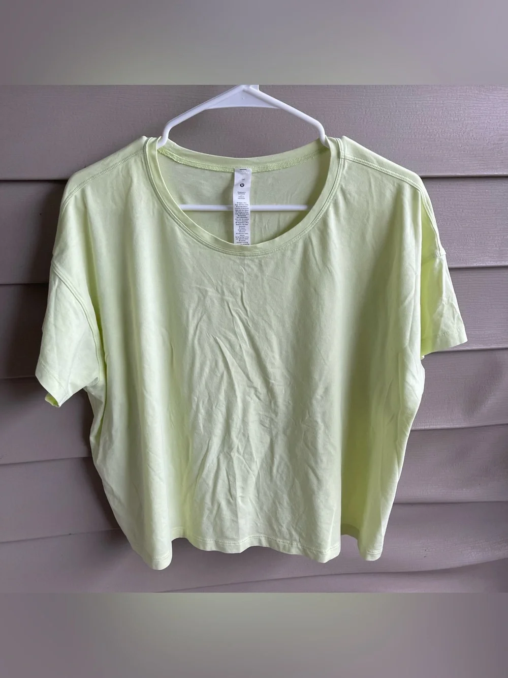 Lululemon Size 14 Cates T-Shirt Yellow Cropped Top Tee